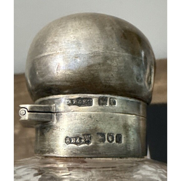 A. Barrett & Sons Hammered Glass Decanter With 925 PP Thousand Pure Silver Lid - Picture 4 of 8